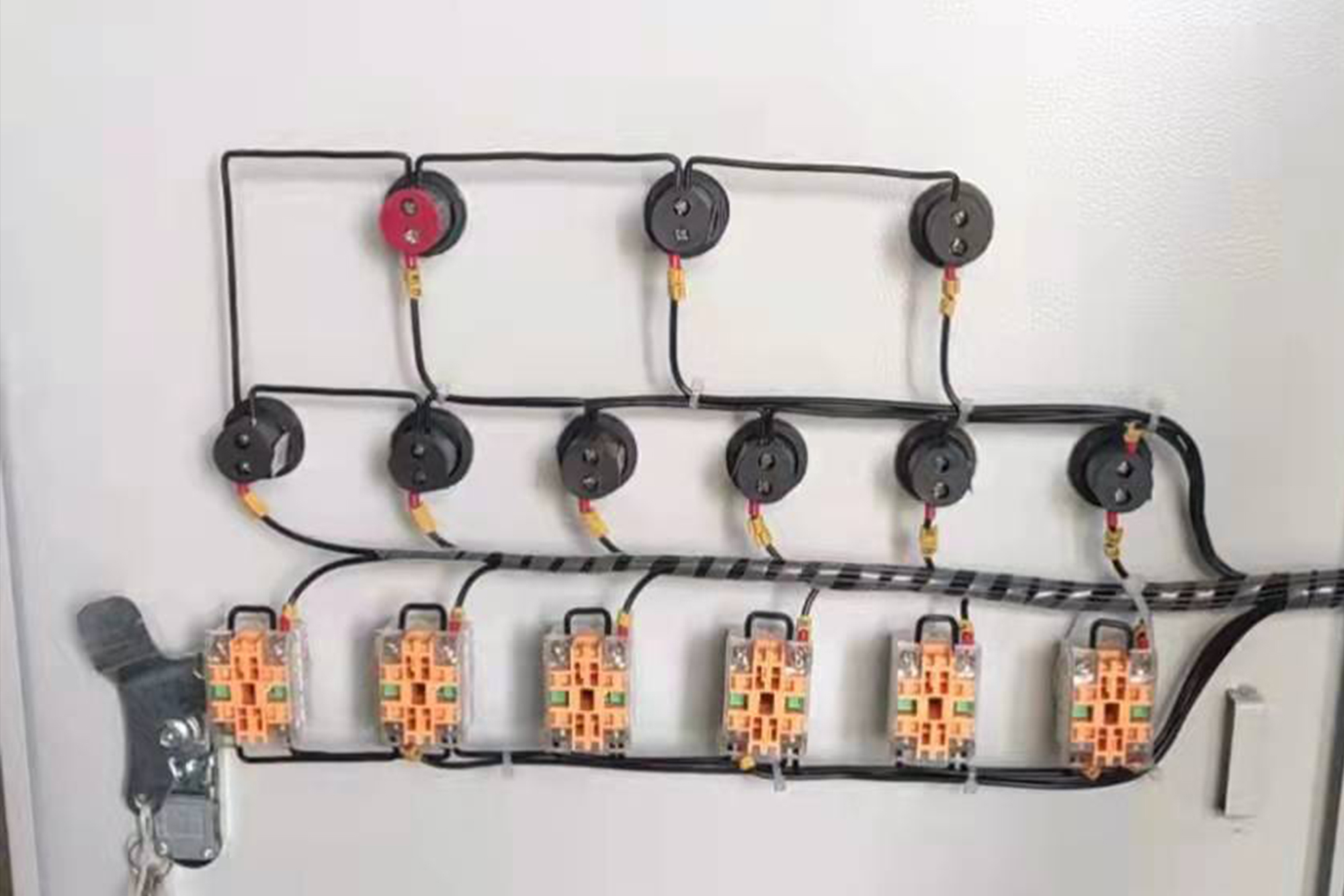 電控箱制作